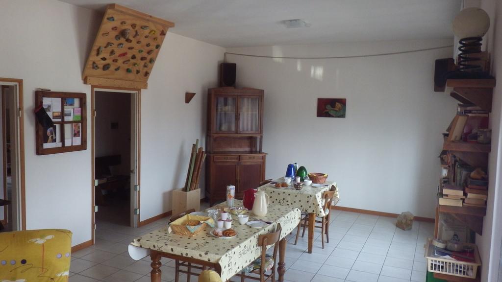B&B Il Cortile Вальмадрера Экстерьер фото
